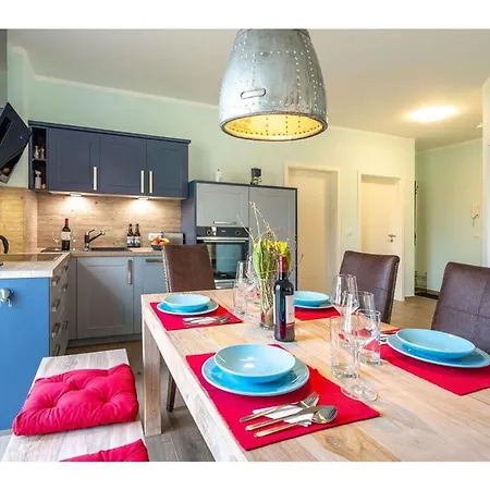 Three-master House No 3 *